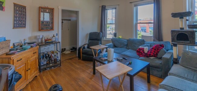 Building Photo - 364 Highland Ave