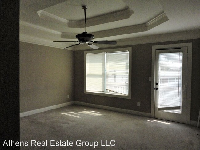Building Photo - 3 br, 3 bath House - 1454 East Broad Street