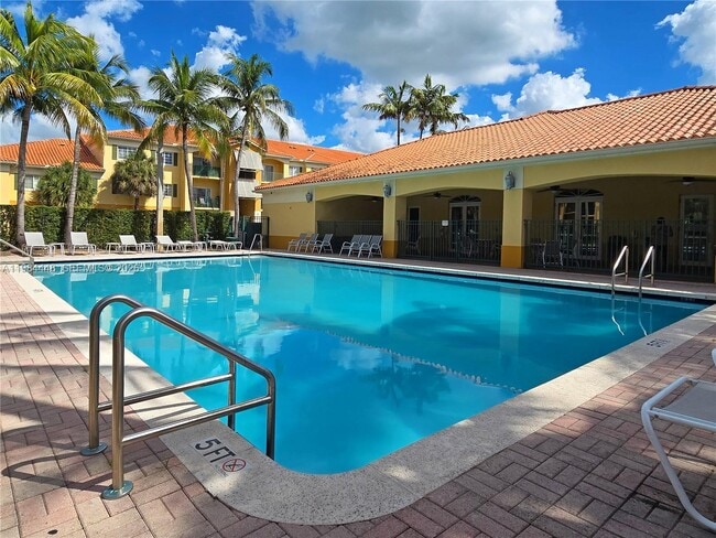 Foto del edificio - 7260 NW 114th Ave