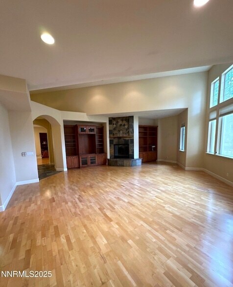 Foto del edificio - 132 Waterford Ct