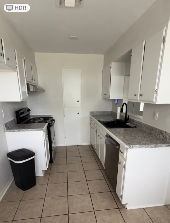 Kitchen - 301 Dubose Dr