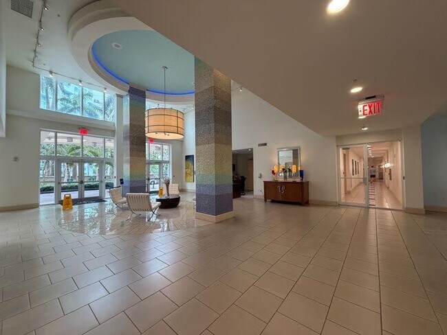 Foto del edificio - 2000 N Bayshore Dr