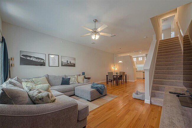 Building Photo - 8705 Bryam St