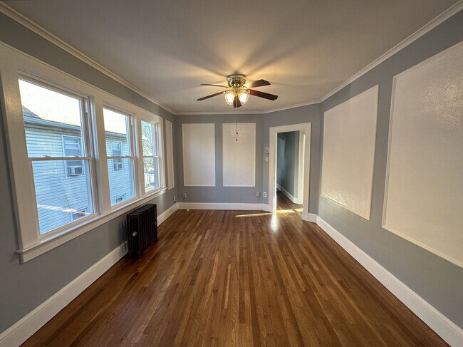 Foto del edificio - 115 Linden Rd