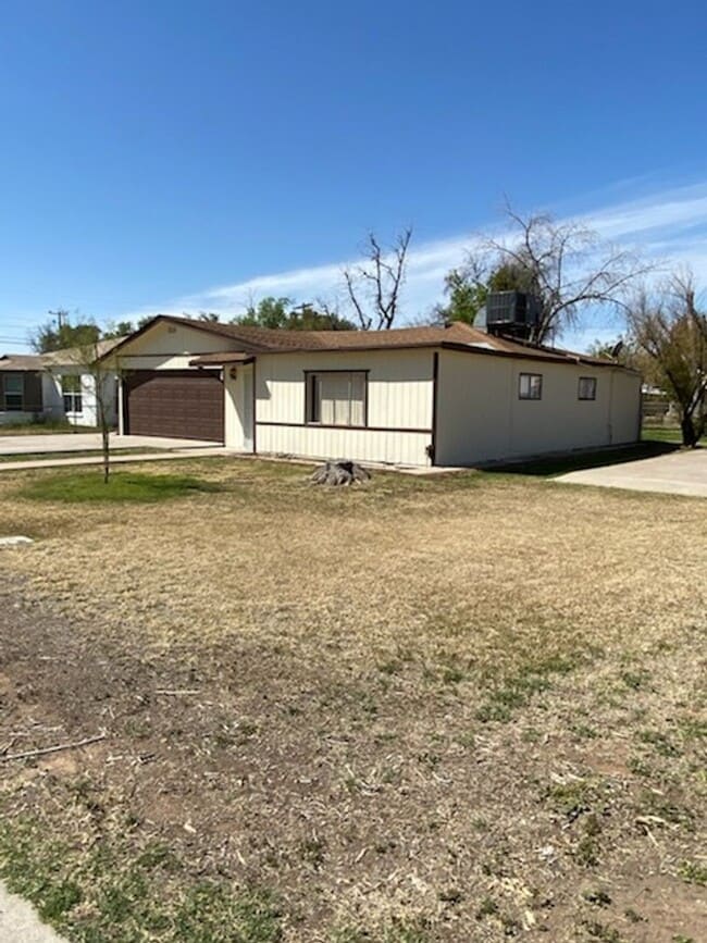 Foto del edificio - Move-In Ready & Modern: Fully Remodeled 4BD with Massive Yard