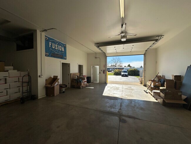 Foto del edificio - 2900 Graybill Dr