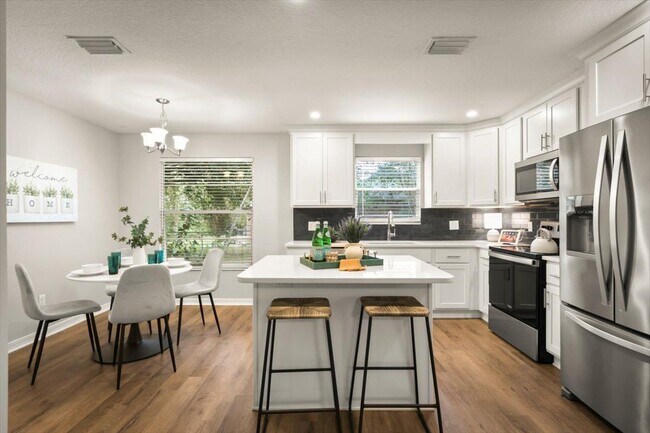 Foto del edificio - 218 Stoneridge Ct