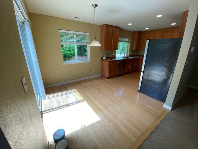 Foto del edificio - DuPont home with greenspace views, fenced ...