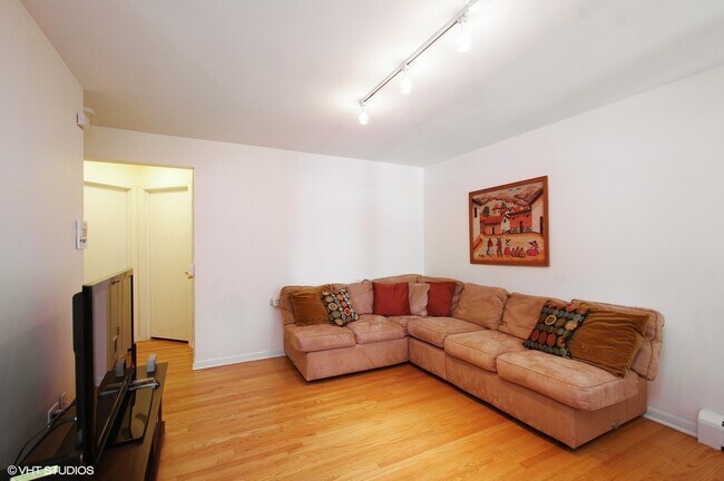 Foto del edificio - 4056 N California Ave