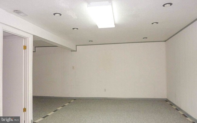 Building Photo - 3257 Holly Berry Ct