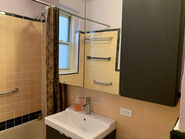Bathroom2 - 3444 82nd St