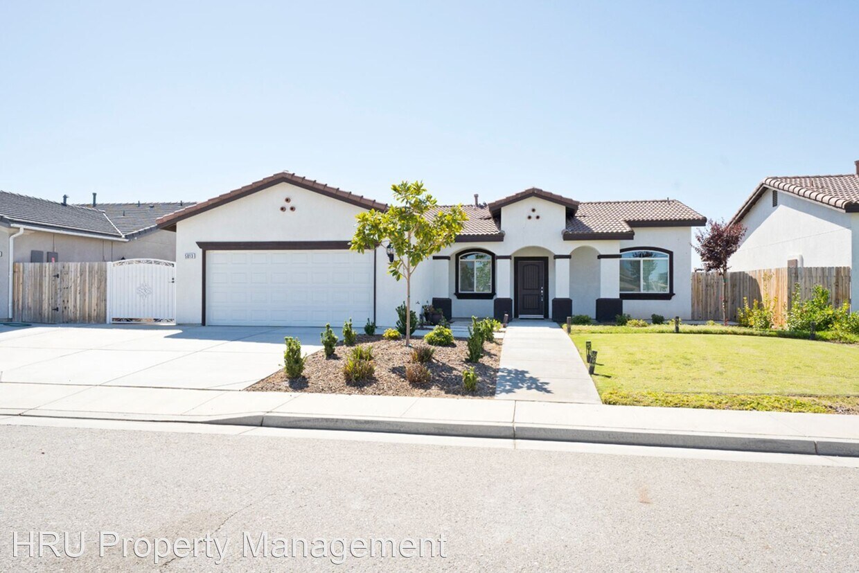 3 br, 2 bath House 5013 Ciudad Nuevo Dr. House Rental in Bakersfield, CA