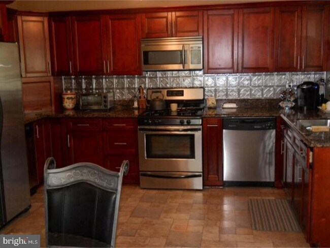 Foto del edificio - 1 Cornell Rd