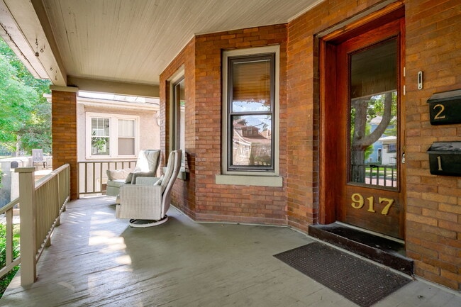 Building Photo - 917 Wenonah Ave