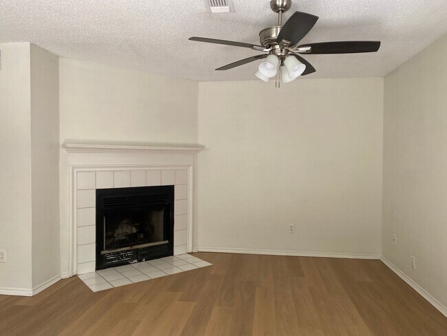 Foto del edificio - Super home situated in the Shady Oaks Addi...