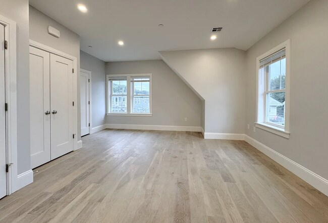 Foto del edificio - 51 Fairbanks St
