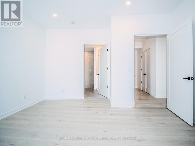 Building Photo - 57 Carlisle St