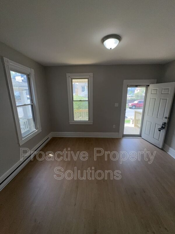 Foto del edificio - 327-329 S 10th St