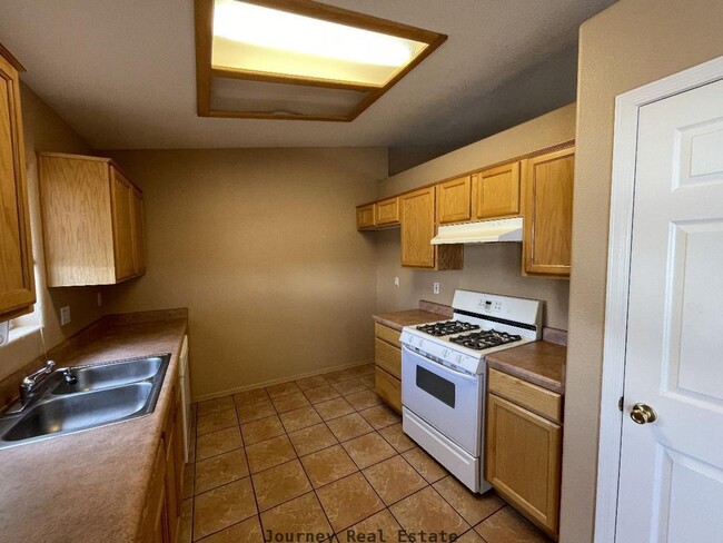 Building Photo - 4317 N Tonto Way
