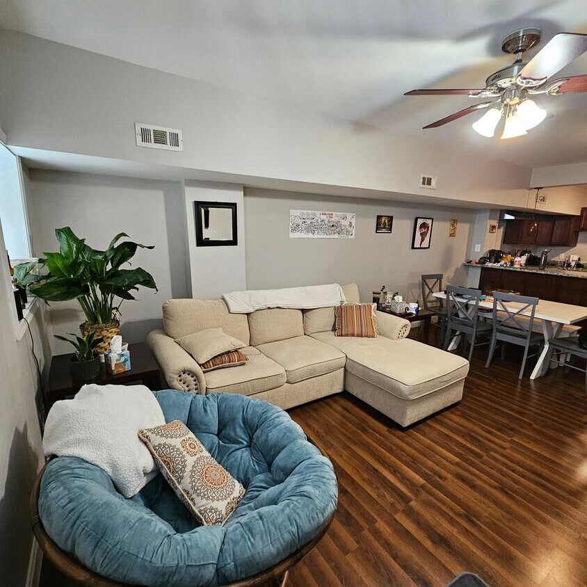 1017 W 36th St Unit Apt 2, Baltimore, MD 21211 Room for Rent in