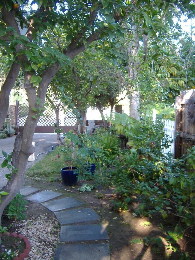 Casa de huéspedes tipo estudio en el lago Balboa - 6601 N Louise Ave