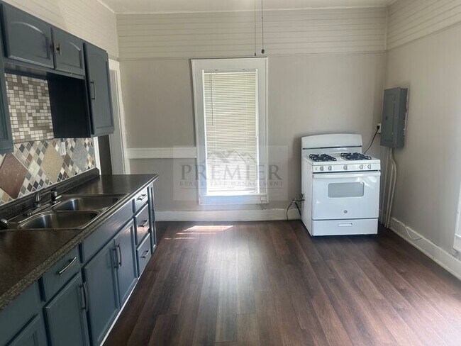 Foto del edificio - 319 Old Orchard St, Excelsior Springs, MO ...