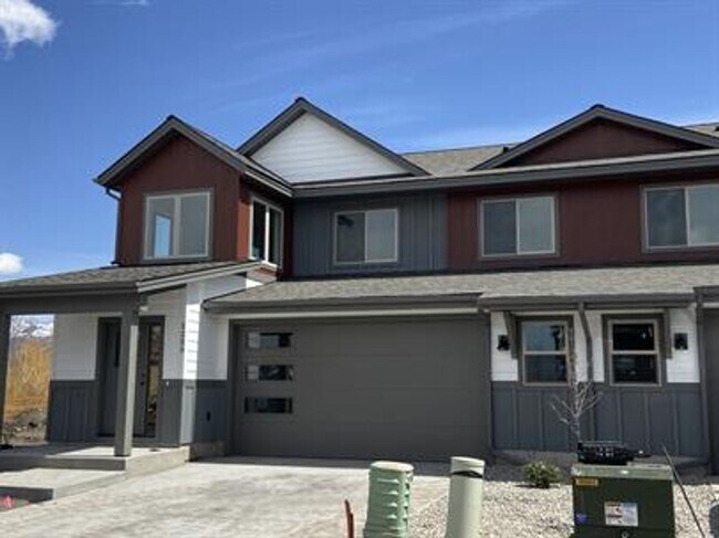 Foto del edificio - Spacious and Nicely Finished Townhome in Bozeman