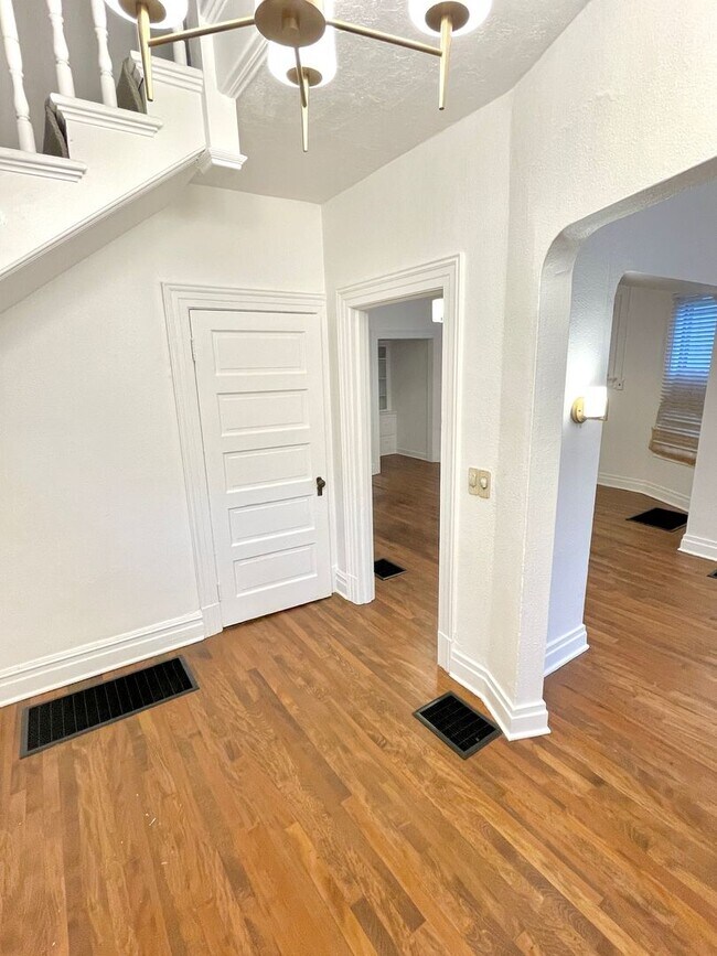 Foto del edificio - Buckman Beautifully Remodeled 1900 Craftsm...