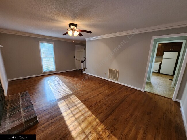Building Photo - 5 Kinlaugh Ct