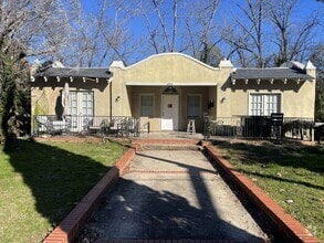 Building Photo - 2713 Vineville Ave