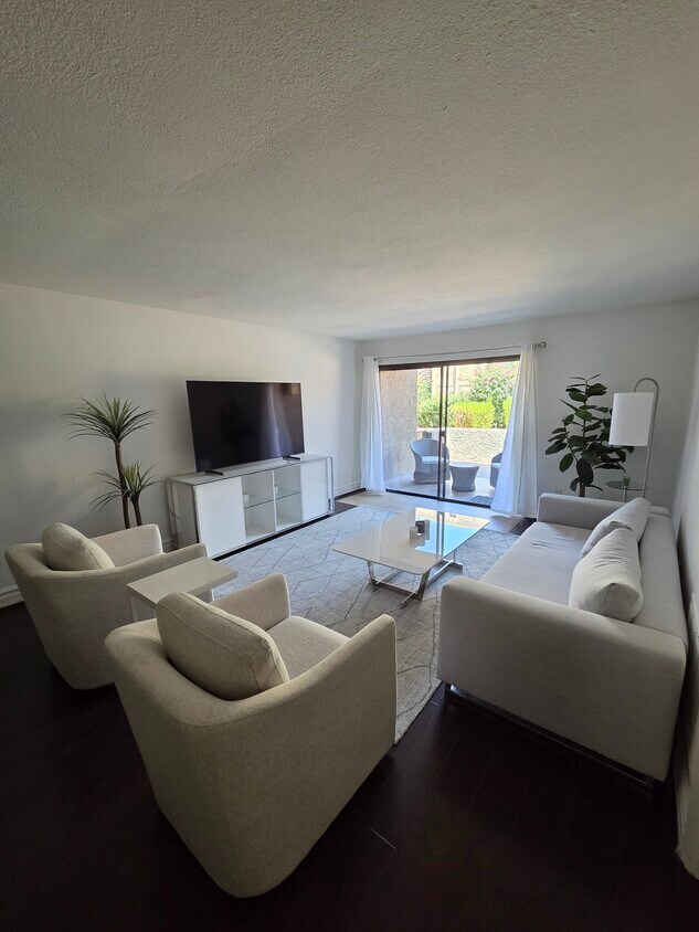 Photo - 3825 E Camelback Rd (Phoenix, AZ)