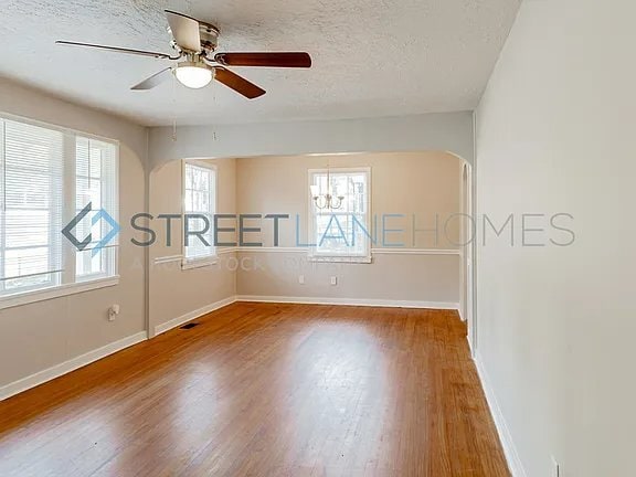 Building Photo - 632 Seymour Dr