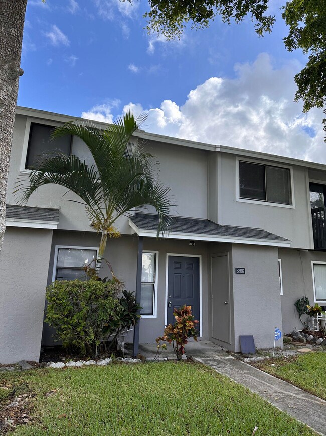 Building Photo - 5806 Channel Dr