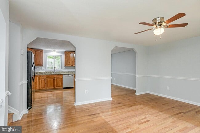Building Photo - 2107 Gibbons Ct