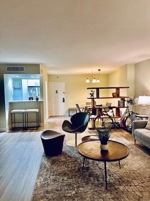 Foto del edificio - 1200 West Ave