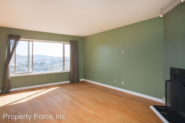 Building Photo - 353 Mangels Ave