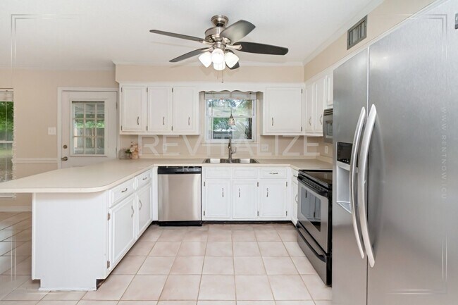 Foto del edificio - 9490 Cinder Dr