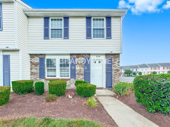 Building Photo - 230 Water Oak Dr