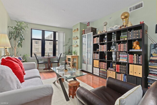 Foto del edificio - 400 Massachusetts Ave NW