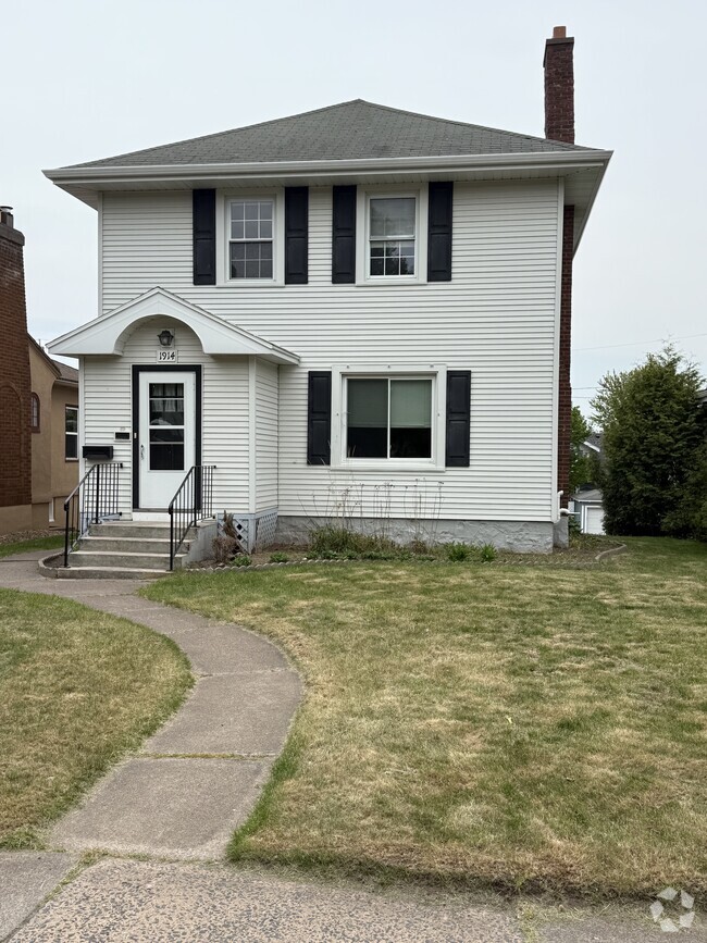 Building Photo - 1914 Lawn St