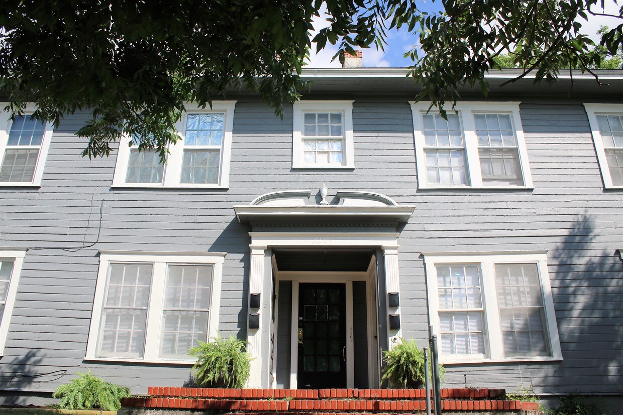 Primary Photo - 2209 Gorman Ave