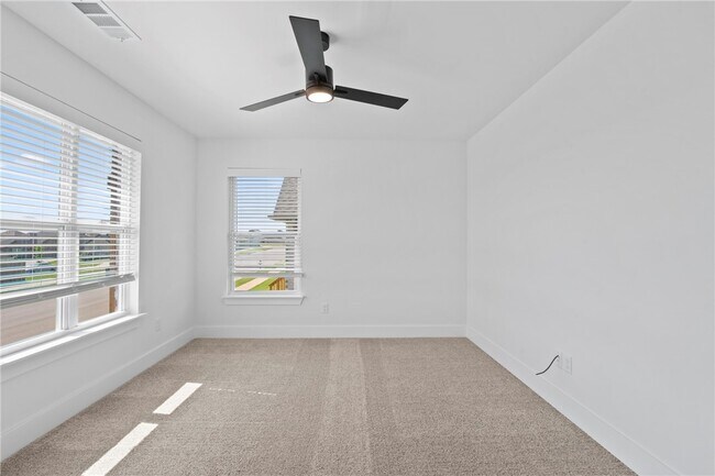 Foto del edificio - 4206 SW Adams Rd