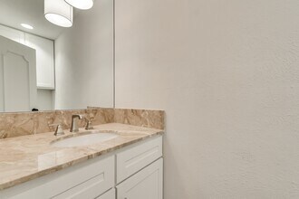 Building Photo - 3106 Overton Park Dr W