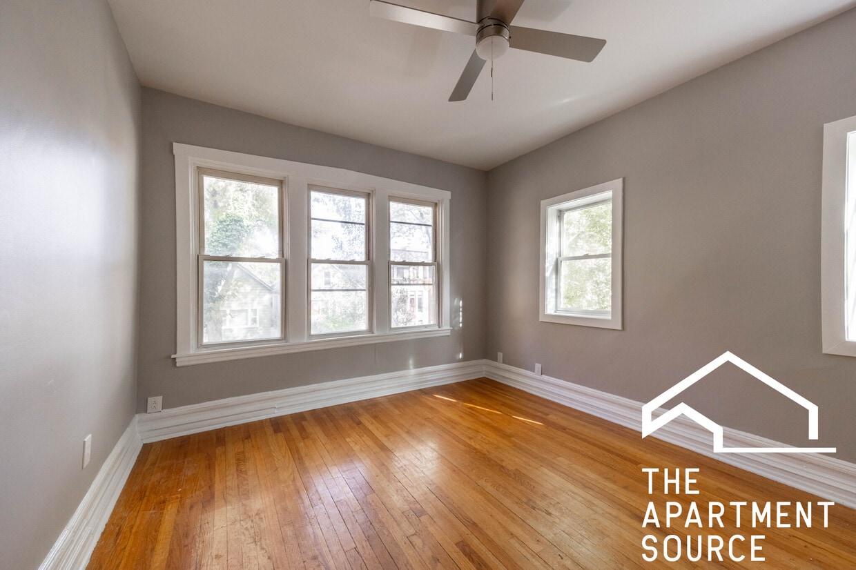 Foto principal - 2655 W Homer St