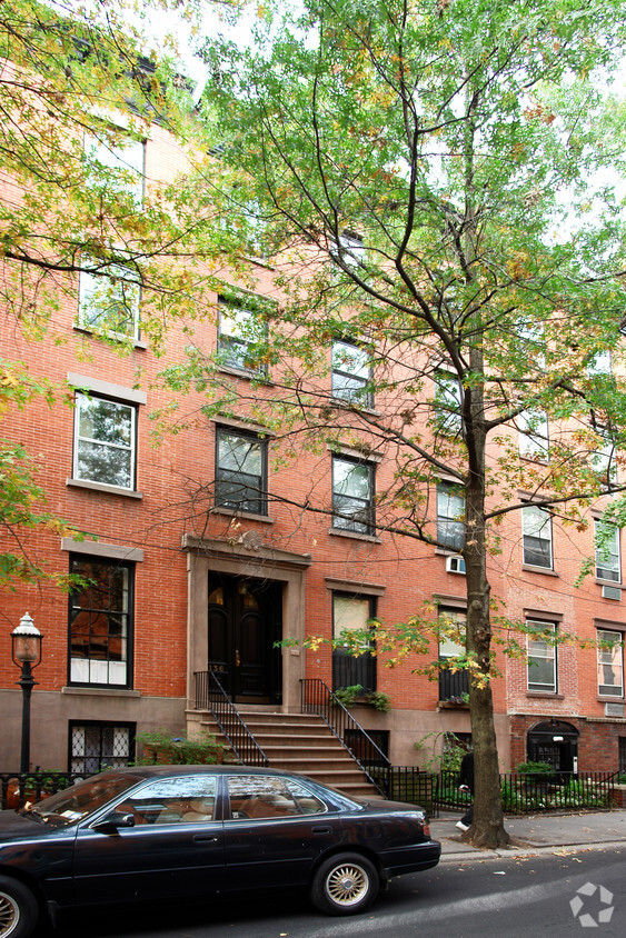 Building Photo - 136 State St