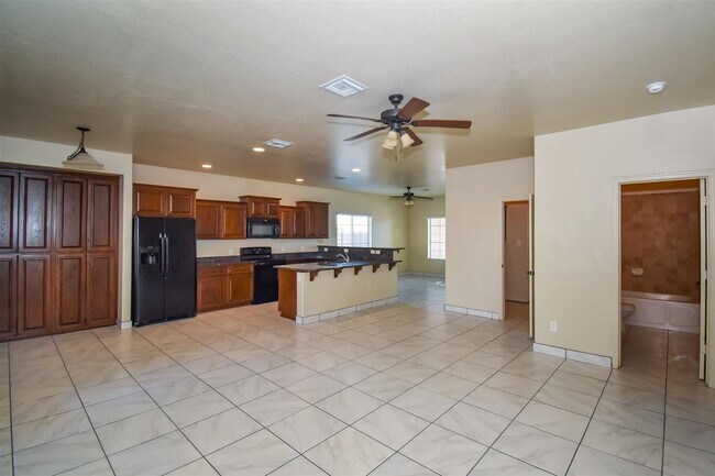 Building Photo - 4532 S Agave Ave