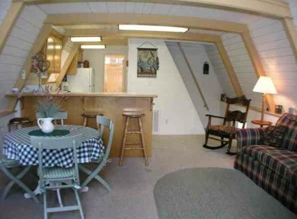 Foto del edificio - 452 Peninsula Dr