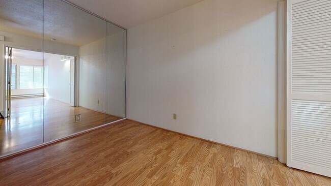 Building Photo - One Bedroom Surf Way Condo on Del Monte Beach
