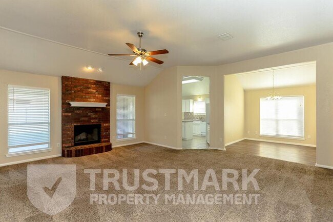 Building Photo - 4300 Capri Dr