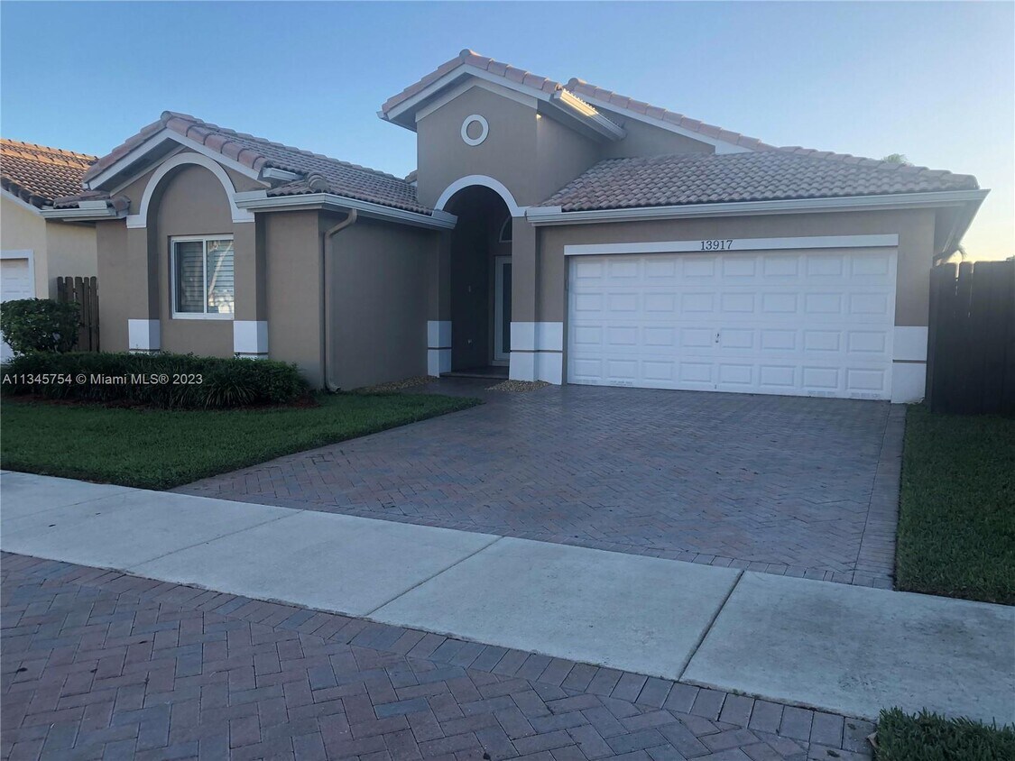 13917 SW 155th Ct, Miami, FL 33196 House Rental in Miami, FL